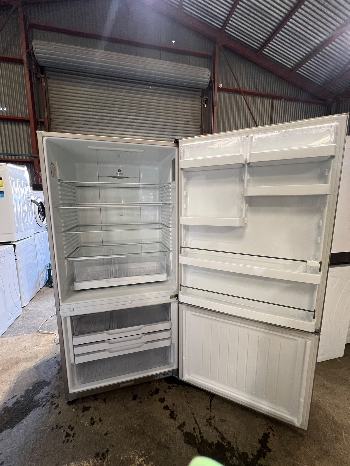 Fisher & Paykel 519L Bottom Mount Fridge