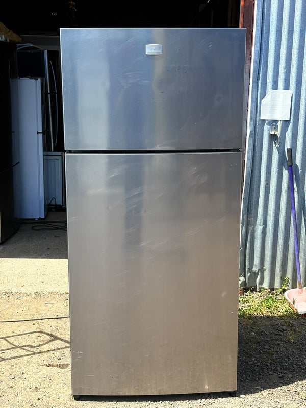 Kelvinator KTM5402AA Frost-Free Fridge-Freezer – 497L Storage