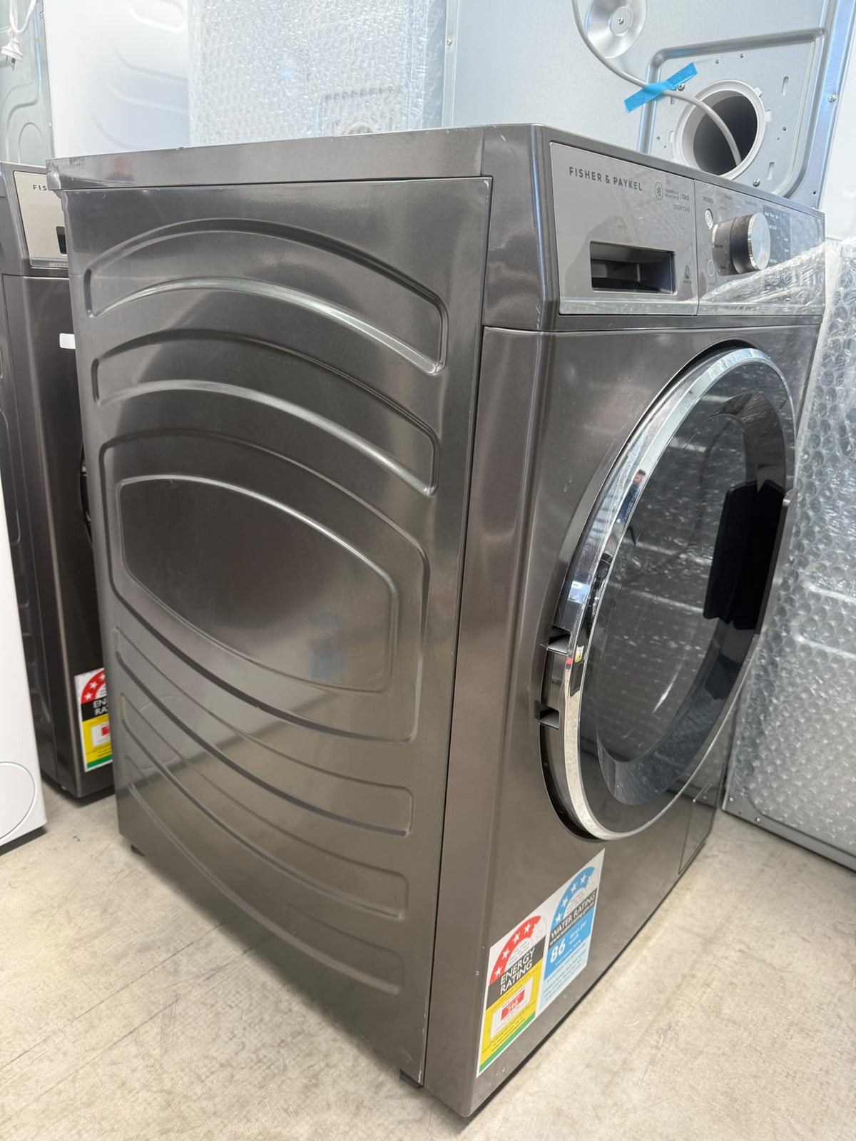 Fisher & Paykel WH1060SG1 Series 9 10kg Front Load Washer – Graphite, Steam Care